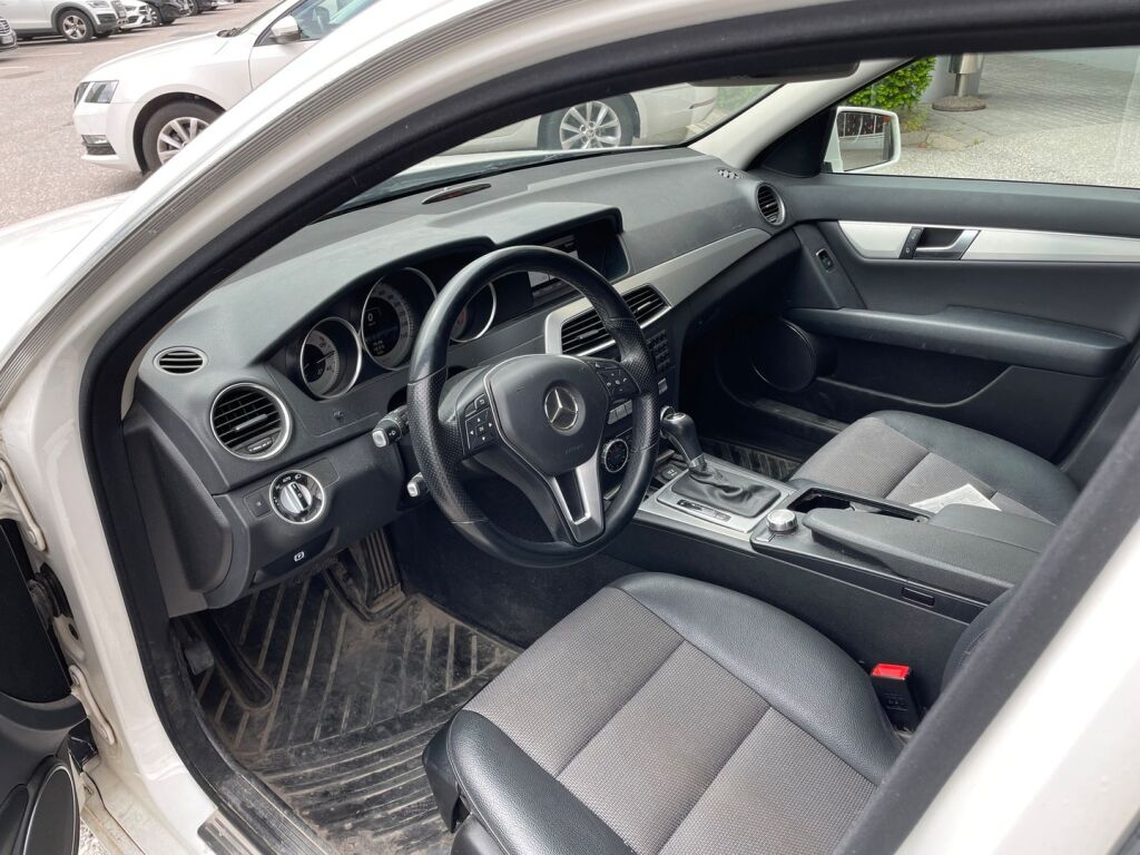 Mercedes-Benz C 2014 180 BE T A 1,6 / Vetokoukku / Osanahat / Tutkat