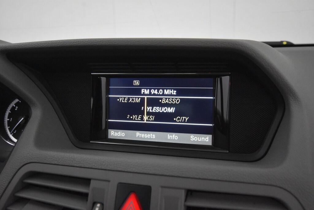 Mercedes-Benz E 2011 250 CDI BE Cabriolet A / Yksiomisteinen suomiauto / Navi / Nahat /  Vakkari /