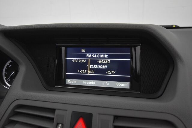 Mercedes-Benz E 2011 250 CDI BE Cabriolet A / Yksiomisteinen suomiauto / Navi / Nahat /  Vakkari /