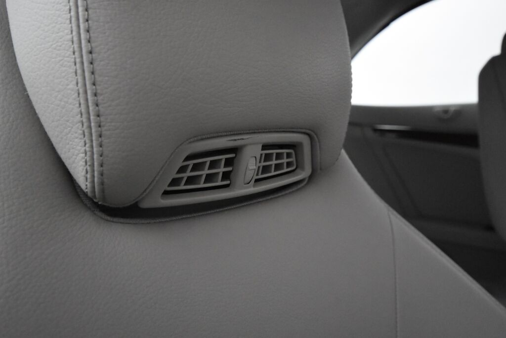 Mercedes-Benz E 2011 250 CDI BE Cabriolet A / Yksiomisteinen suomiauto / Navi / Nahat /  Vakkari /