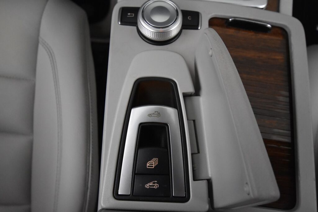 Mercedes-Benz E 2011 250 CDI BE Cabriolet A / Yksiomisteinen suomiauto / Navi / Nahat /  Vakkari /