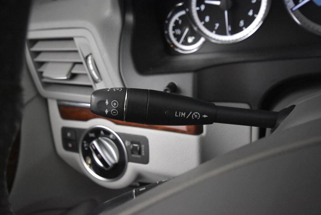 Mercedes-Benz E 2011 250 CDI BE Cabriolet A / Yksiomisteinen suomiauto / Navi / Nahat /  Vakkari /