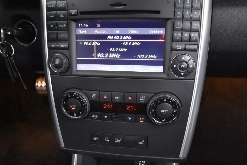 Mercedes-Benz B 2011 180 CDI A / Nahkaverhoilu / Xenon / Tutkat / Veholla huollettu aina