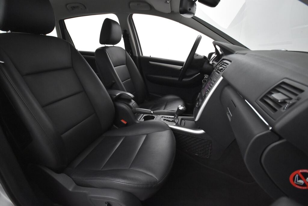 Mercedes-Benz B 2011 180 CDI A / Nahkaverhoilu / Xenon / Tutkat / Veholla huollettu aina