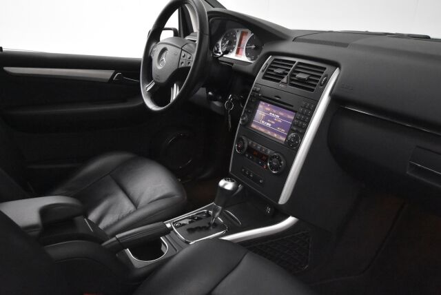 Mercedes-Benz B 2011 180 CDI A / Nahkaverhoilu / Xenon / Tutkat / Veholla huollettu aina