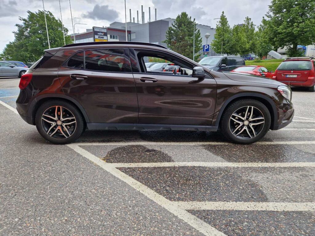 Mercedes-Benz GLA 2014 200 CDI 4Matic A Premium Business / Muistipenkit / Kamera / Koukku / Juuri huollettu
