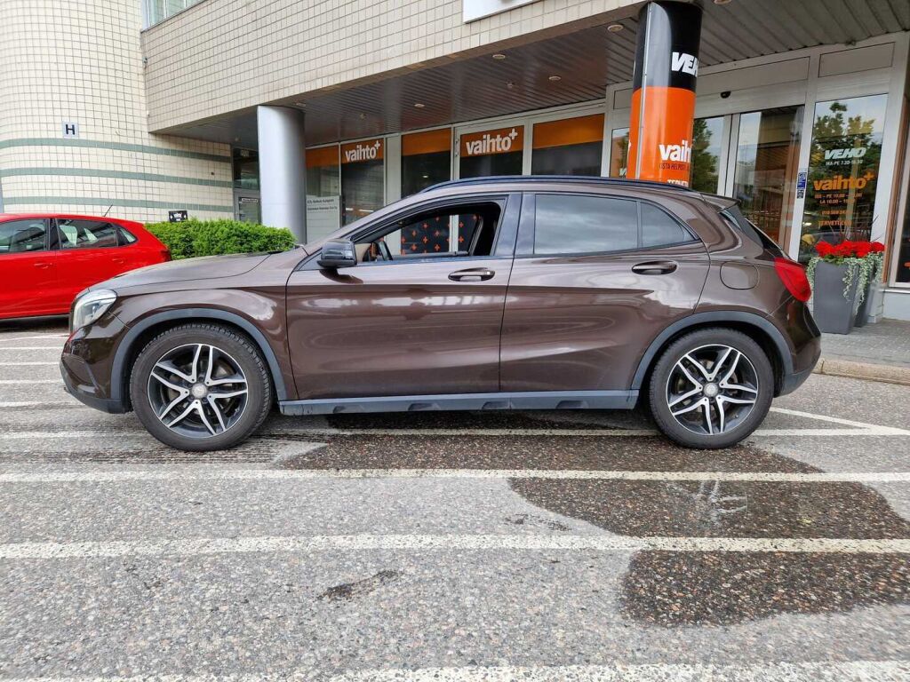 Mercedes-Benz GLA 2014 200 CDI 4Matic A Premium Business / Muistipenkit / Kamera / Koukku / Juuri huollettu