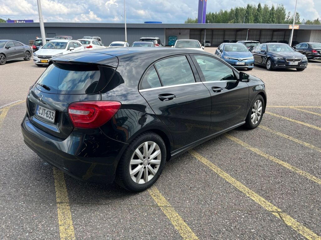 Mercedes-Benz A 2015 180 BE A Summer Edition