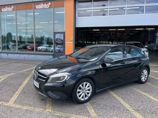 Mercedes-Benz A 2015 180 BE A Summer Edition