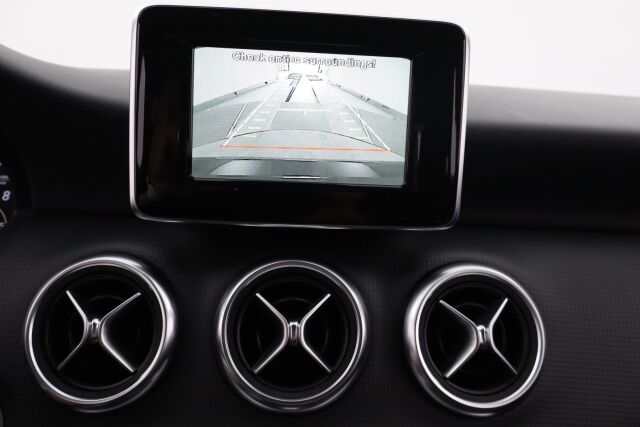 Mercedes-Benz A 2015 180 BE A Summer Edition