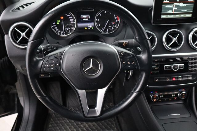 Mercedes-Benz A 2015 180 BE A Summer Edition