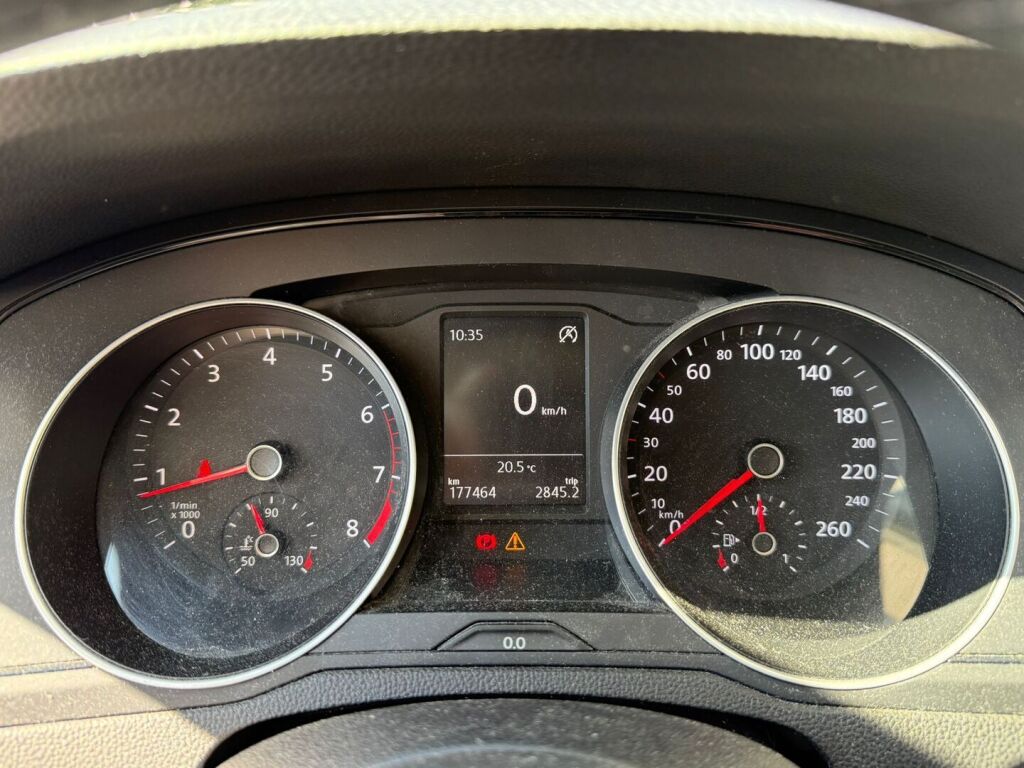 Volkswagen Passat 2015 Sedan Trendline 1,4 TSI 92 kW (125 hv) BlueMotion Technology / Lohkolämmitin / Bluetooth / Vakionopeudensäädin / Jakopää tehty 2022
