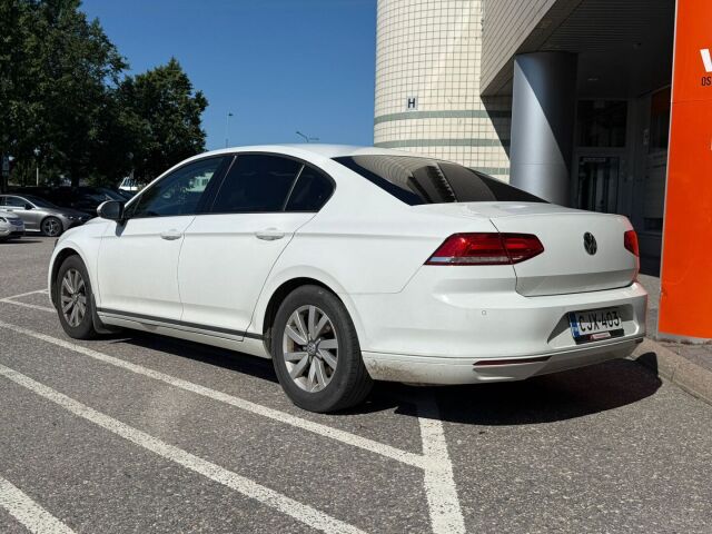 Volkswagen Passat 2015 Sedan Trendline 1,4 TSI 92 kW (125 hv) BlueMotion Technology / Lohkolämmitin / Bluetooth / Vakionopeudensäädin / Jakopää tehty 2022