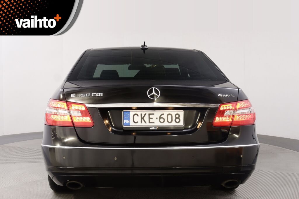 Mercedes-Benz E 2011 350 CDI 4Matic A / Navi / Osanahkaverhoilu / xenon / Ilma-alusta
