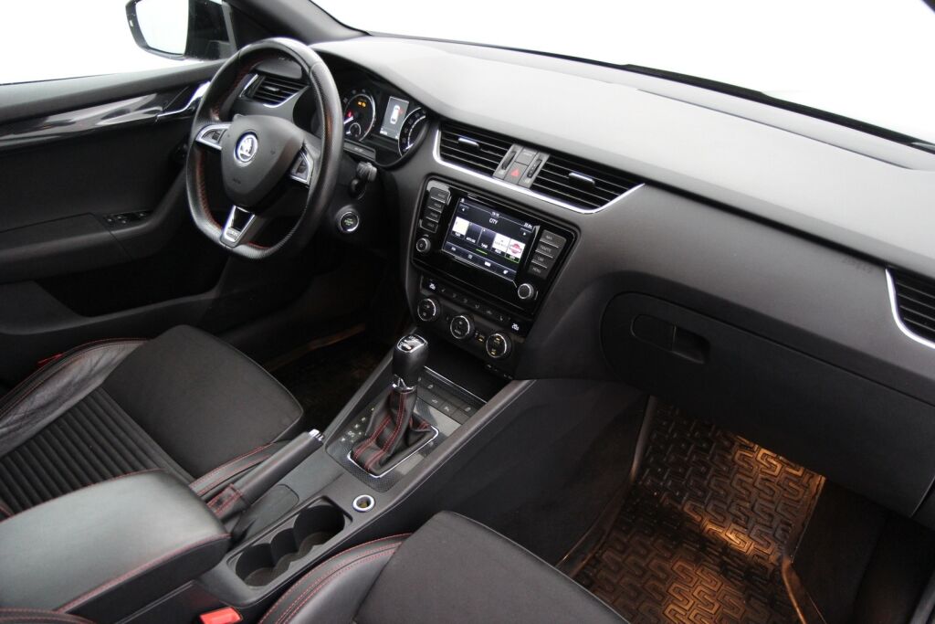 Skoda Octavia 2015 Combi 2,0 TSI RS DSG Autom. / ACC / Webasto / Puolinahat / Uudet kesärenkaat / Katsastettu 03/2025 /