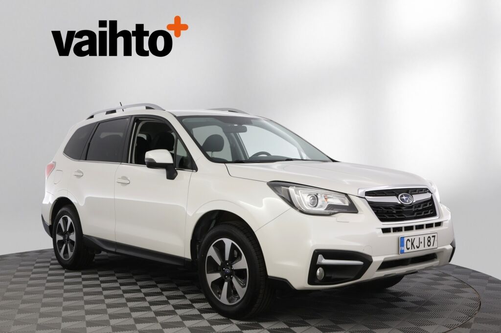Subaru Forester 2017 2,0i XS CVT / Vetokoukku / Moottorinlämmitin / Led-ajovalot / X-Mode