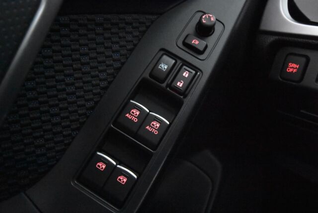 Subaru Forester 2017 2,0i XS CVT / Vetokoukku / Moottorinlämmitin / Led-ajovalot / X-Mode