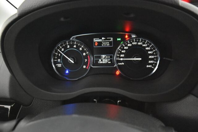 Subaru Forester 2017 2,0i XS CVT / Vetokoukku / Moottorinlämmitin / Led-ajovalot / X-Mode
