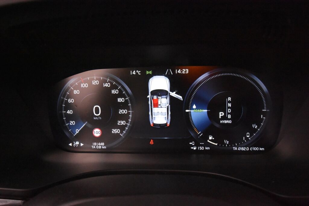 Volvo XC60 2018 T8 AWD R-Design aut / VOC / Adap.vakionopeudensäädin / Vetokoukku / Panoraama - RAHOITUS TÄHÄN AUTOON VAIN 3.99% - 