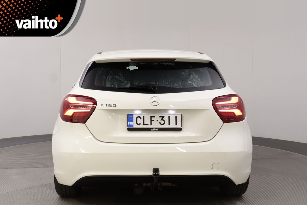 Mercedes-Benz A 2017 180 A Suomi 100 Edition / Juuri huollettu / High Performance valot / Vetokoukku