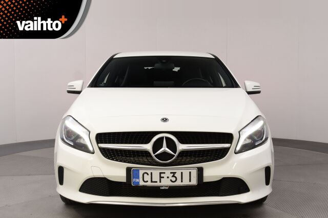 Mercedes-Benz A 2017 180 A Suomi 100 Edition / Juuri huollettu / High Performance valot / Vetokoukku