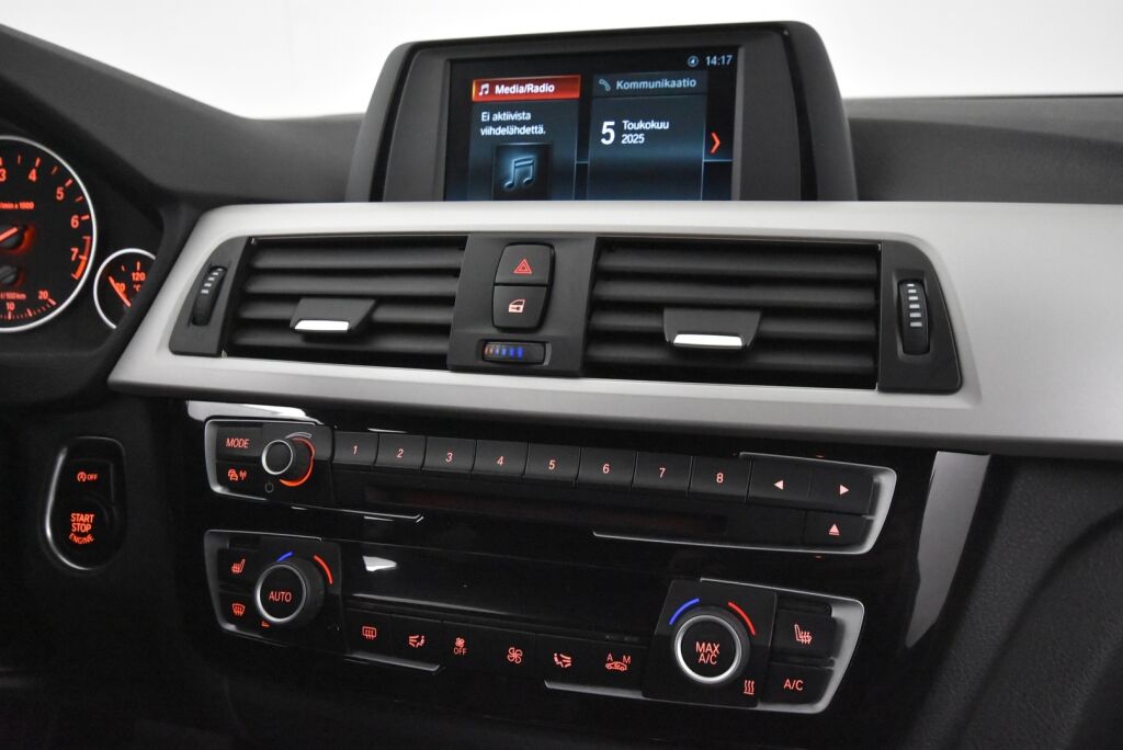 BMW 318 2018 F30 Sedan 318i A Business Exclusive / Facelift / Sporttipenkit/ Ledivalot