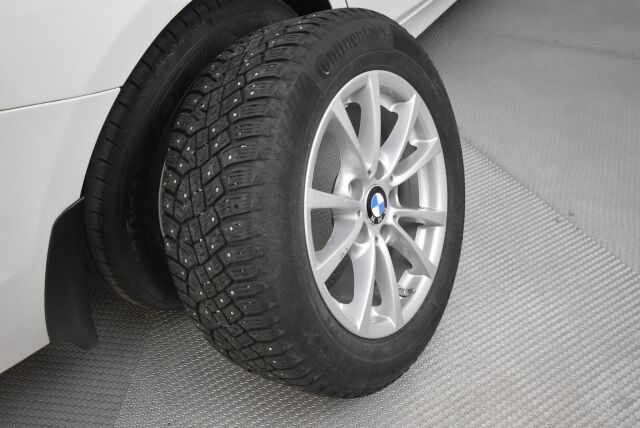BMW 318 2018 F30 Sedan 318i A Business Exclusive / Facelift / Sporttipenkit/ Ledivalot