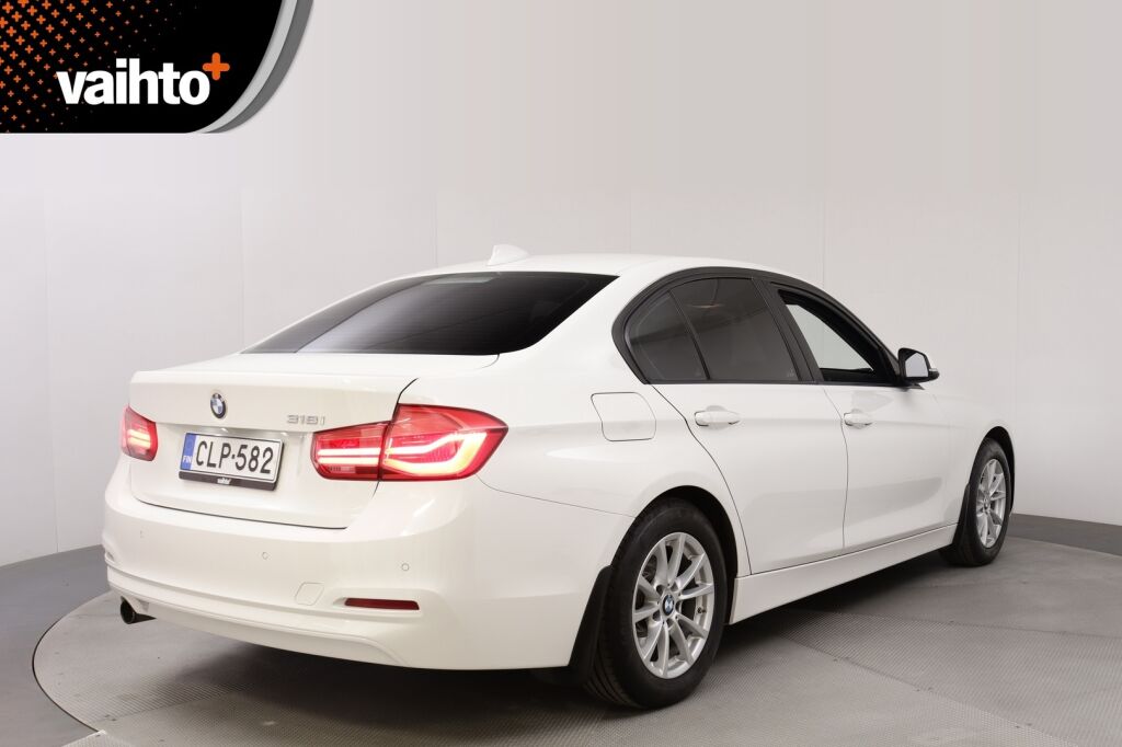 BMW 318 2018 F30 Sedan 318i A Business Exclusive / Facelift / Sporttipenkit/ Ledivalot