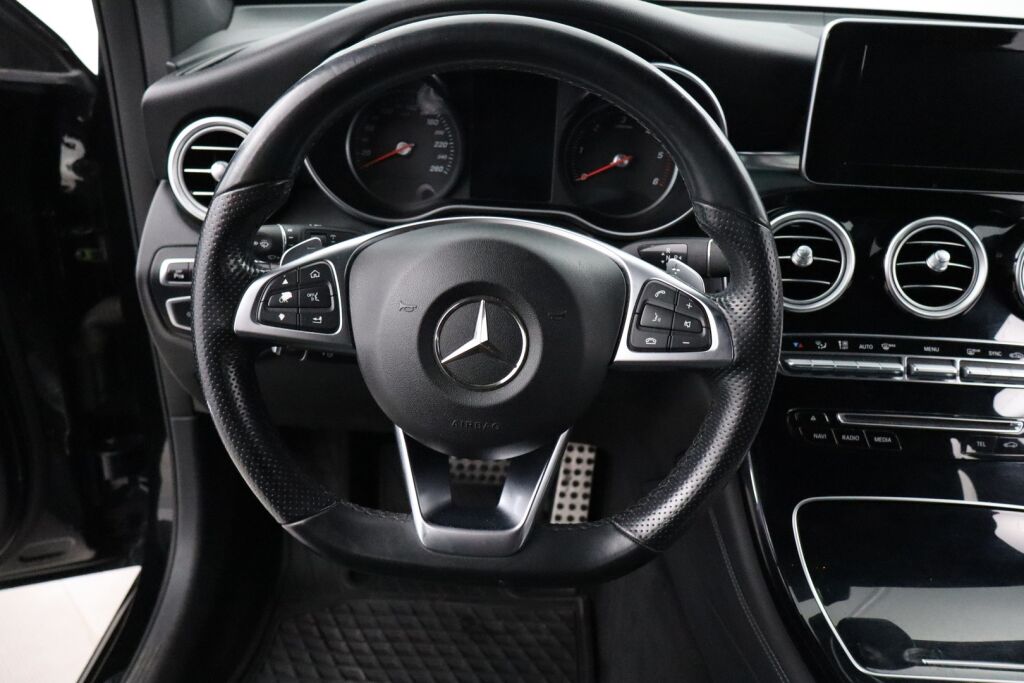 Mercedes-Benz GLC 2015 220 d 4Matic A Premium Business / AMG sisäpaketti / Vetokoukku / ILS / 360° kamera / Lohkolämmitin + Sp / Sport-penkit