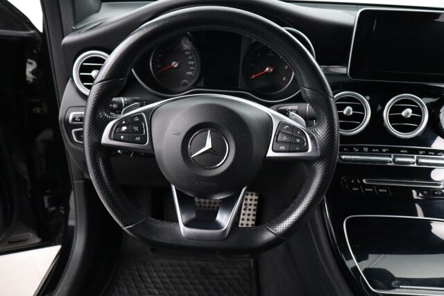 Mercedes-Benz GLC 2015 220 d 4Matic A Premium Business / AMG sisäpaketti / Vetokoukku / ILS / 360° kamera / Lohkolämmitin + Sp / Sport-penkit