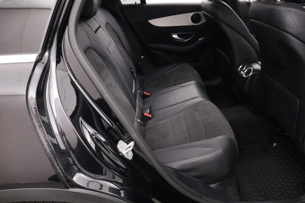 Mercedes-Benz GLC 2015 220 d 4Matic A Premium Business / AMG sisäpaketti / Vetokoukku / ILS / 360° kamera / Lohkolämmitin + Sp / Sport-penkit