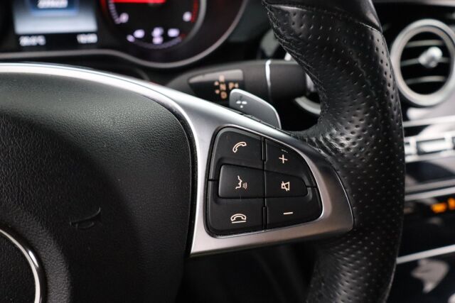 Mercedes-Benz GLC 2015 220 d 4Matic A Premium Business / AMG sisäpaketti / Vetokoukku / ILS / 360° kamera / Lohkolämmitin + Sp / Sport-penkit