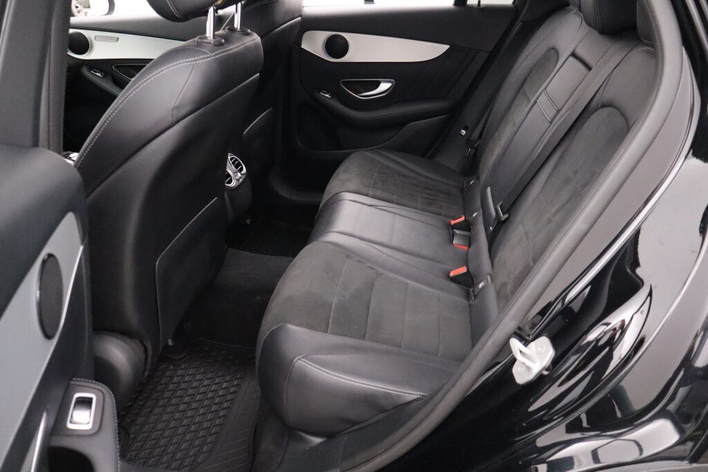 Mercedes-Benz GLC 2015 220 d 4Matic A Premium Business / AMG sisäpaketti / Vetokoukku / ILS / 360° kamera / Lohkolämmitin + Sp / Sport-penkit