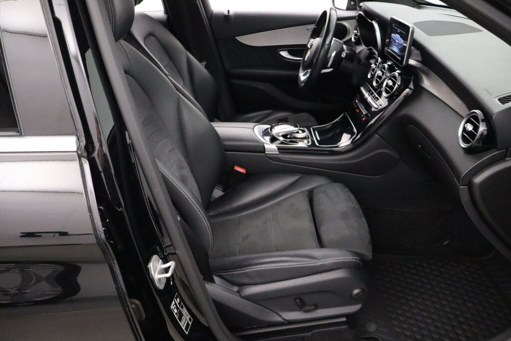 Mercedes-Benz GLC 2015 220 d 4Matic A Premium Business / AMG sisäpaketti / Vetokoukku / ILS / 360° kamera / Lohkolämmitin + Sp / Sport-penkit
