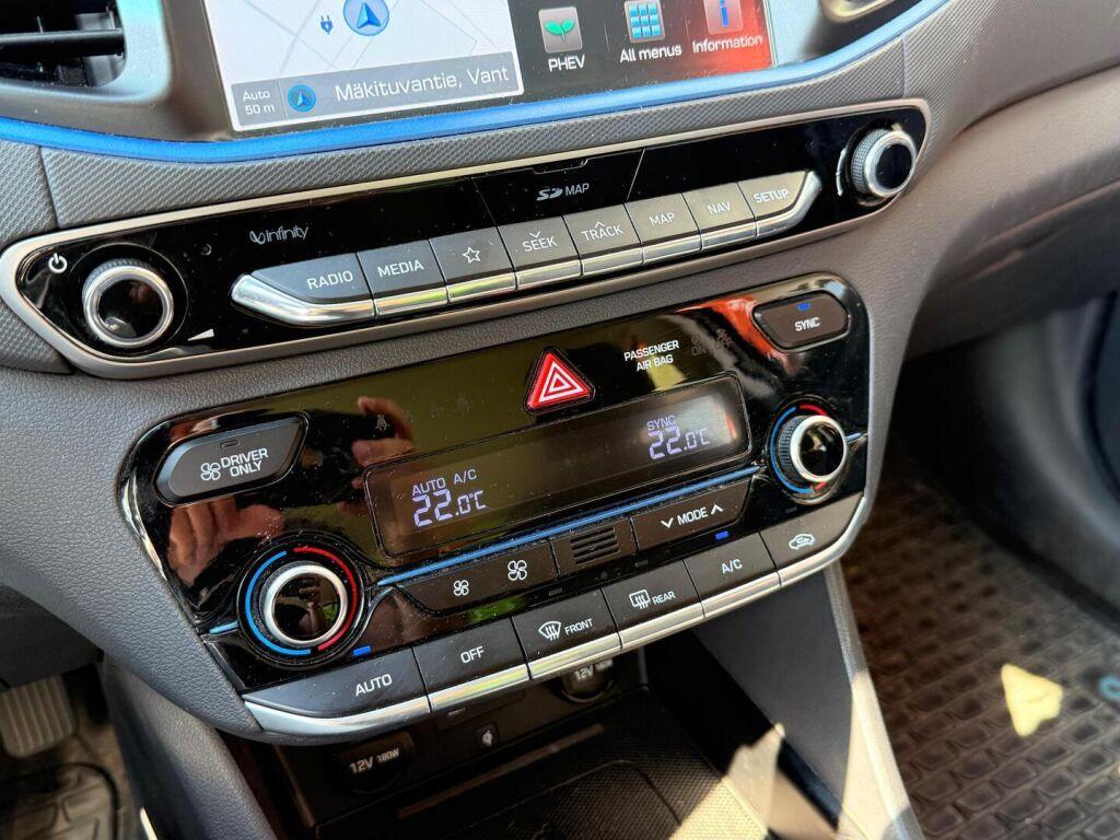 Hyundai IONIQ plug-in 2017 DCT Comfort Business / Infinity audio / Adaptiivinen vakkari / Blis / Kaistavahti