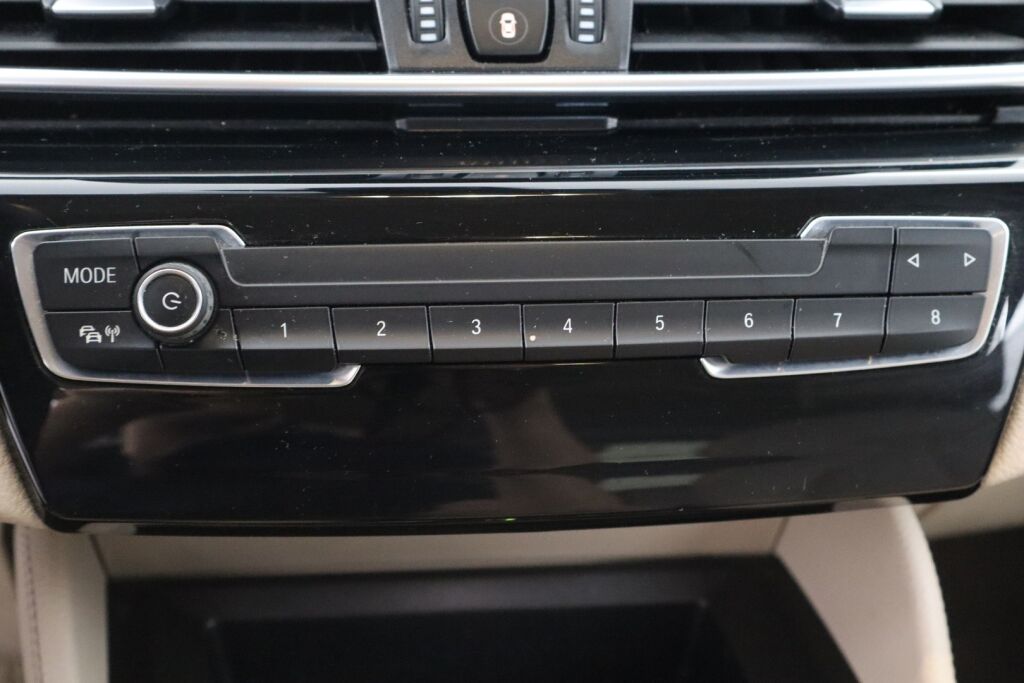 BMW 225 2019 F45 Active Tourer 225xe A Charged Edition Luxury / 1 om / Neliveto / Urh. istuimet / Nahkaverhoilu /