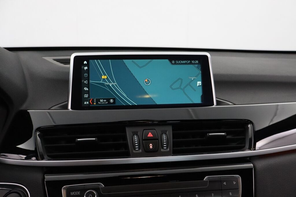BMW X1 2019 F48 xDrive18d A Business Pro M Sport / Suomiauto / Harman Kardon / HUD / Keyless / Navigointi / Lohko + SP
