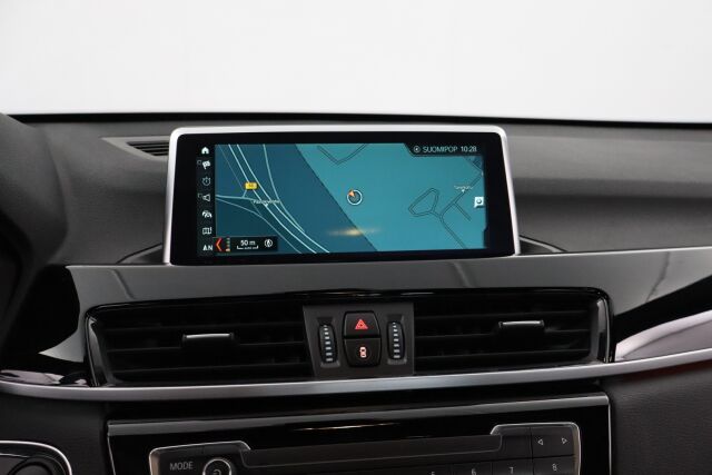 BMW X1 2019 F48 xDrive18d A Business Pro M Sport / Suomiauto / Harman Kardon / HUD / Keyless / Navigointi / Lohko + SP