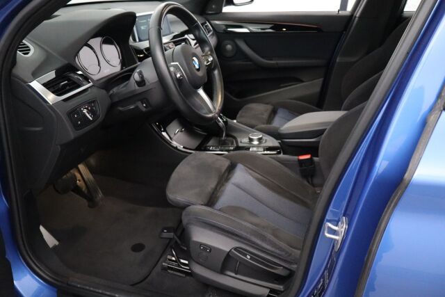 BMW X1 2019 F48 xDrive18d A Business Pro M Sport / Suomiauto / Harman Kardon / HUD / Keyless / Navigointi / Lohko + SP