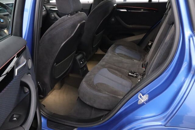 BMW X1 2019 F48 xDrive18d A Business Pro M Sport / Suomiauto / Harman Kardon / HUD / Keyless / Navigointi / Lohko + SP