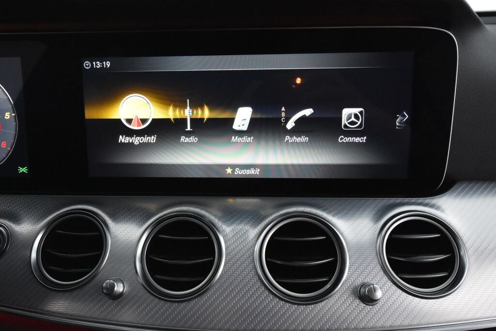 Mercedes-Benz E 2019 220 d 4Matic T A Business AMG / Vetokoukku / Widescreen / Webasto / Multibeam / Merkkiliikeen huoltokirja