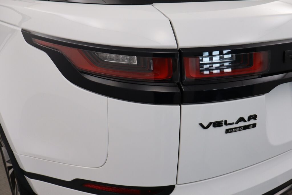 Land Rover Range Rover Velar 2019 P250 2,0 bensiini S / Merkkihuollettu / Suomiauto / ACC / Webasto / Panorama / Meridian / Muistipenkit / Navigointi - RAHOITUS TÄHÄN AUTOON VAIN 3.99% - 