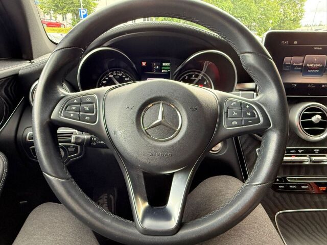 Mercedes-Benz GLC 2018 350 e 4Matic A Premium Business / BLIS / Vetokoukku / Liikennemerkkien tunnistus / Led valot