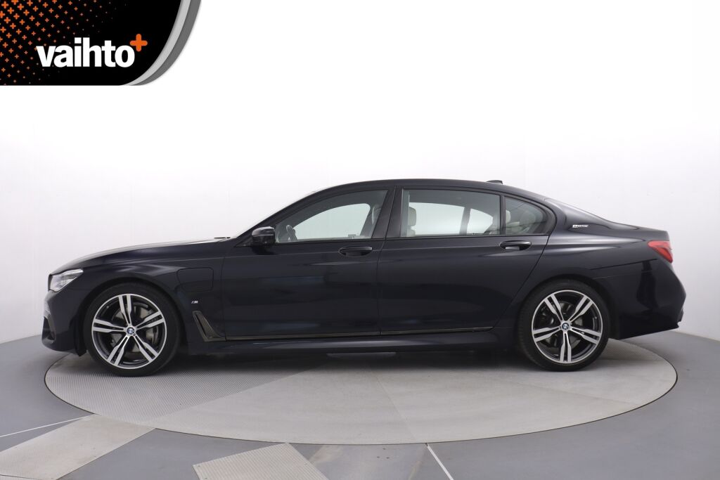 BMW 740 2016 G12 Sedan 740Le iPerformance A xDrive Business Exclusive / M Sport / Comfort istuimet edessä ja takana / Panorama / HUD / ACC /