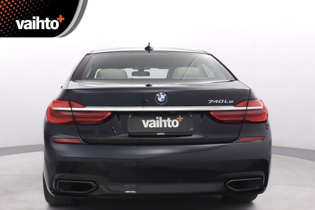 BMW 740 2016 G12 Sedan 740Le iPerformance A xDrive Business Exclusive / M Sport / Comfort istuimet edessä ja takana / Panorama / HUD / ACC /
