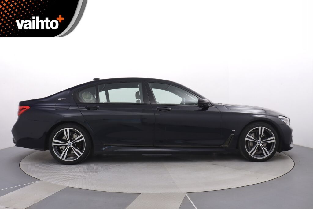 BMW 740 2016 G12 Sedan 740Le iPerformance A xDrive Business Exclusive / M Sport / Comfort istuimet edessä ja takana / Panorama / HUD / ACC /