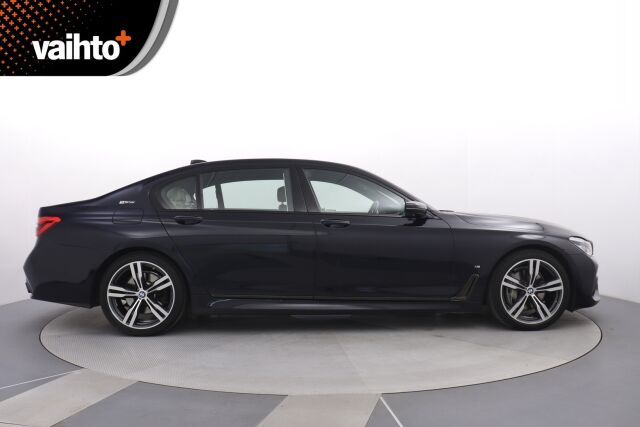BMW 740 2016 G12 Sedan 740Le iPerformance A xDrive Business Exclusive / M Sport / Comfort istuimet edessä ja takana / Panorama / HUD / ACC /