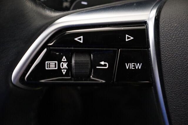Audi A6 2019 Avant Business Sport 40 TDI MHEV quattro S tronic / Webasto / Vakkari / 360kamera / Koukku / Huom km./