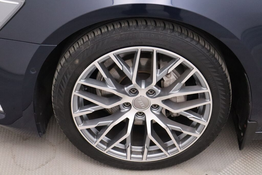 Audi A6 2019 Avant Business Sport 40 TDI MHEV quattro S tronic / Webasto / Vakkari / 360kamera / Koukku / Huom km./