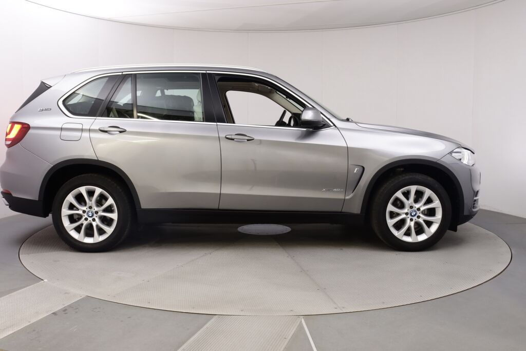 BMW X5 2017 F15 xDrive40e A / Pro navi / Kamera / Koukku / Panoraama / Ratinlämmitin / Harman&Kardon / Hyvin huollettu